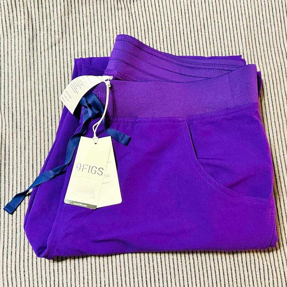 FIGS Kade Cargo Scrub Pants - Digital Grape 🍇 | NWT Sz L